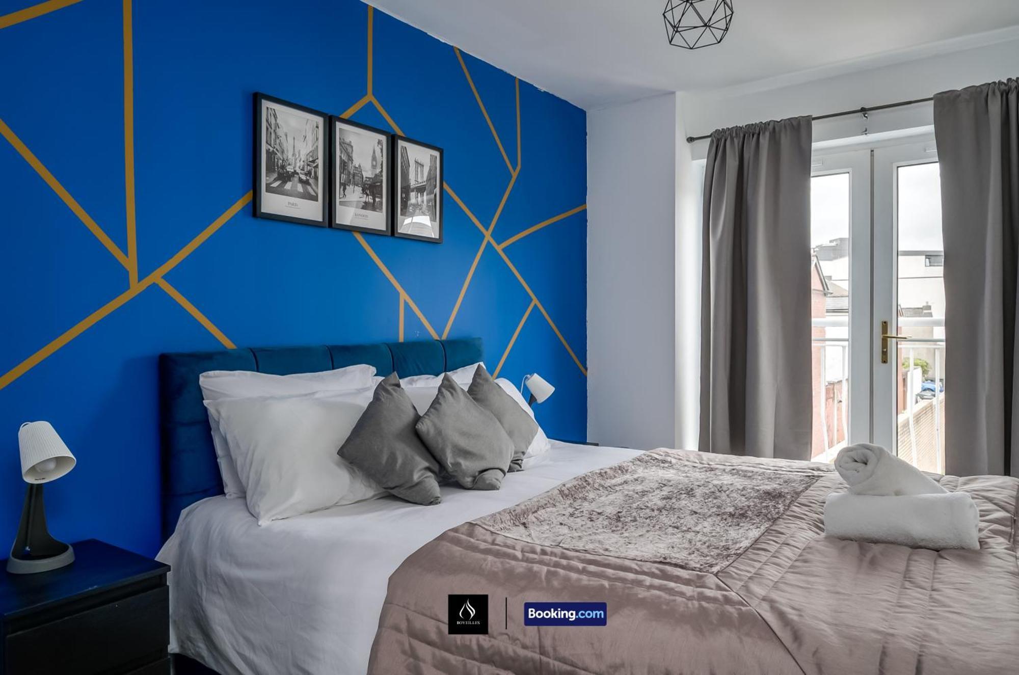2 Bed House By Boyeilles Apartments Short Lets & Serviced Accommodation Belfast With Balcony & Free Parking Exteriér fotografie