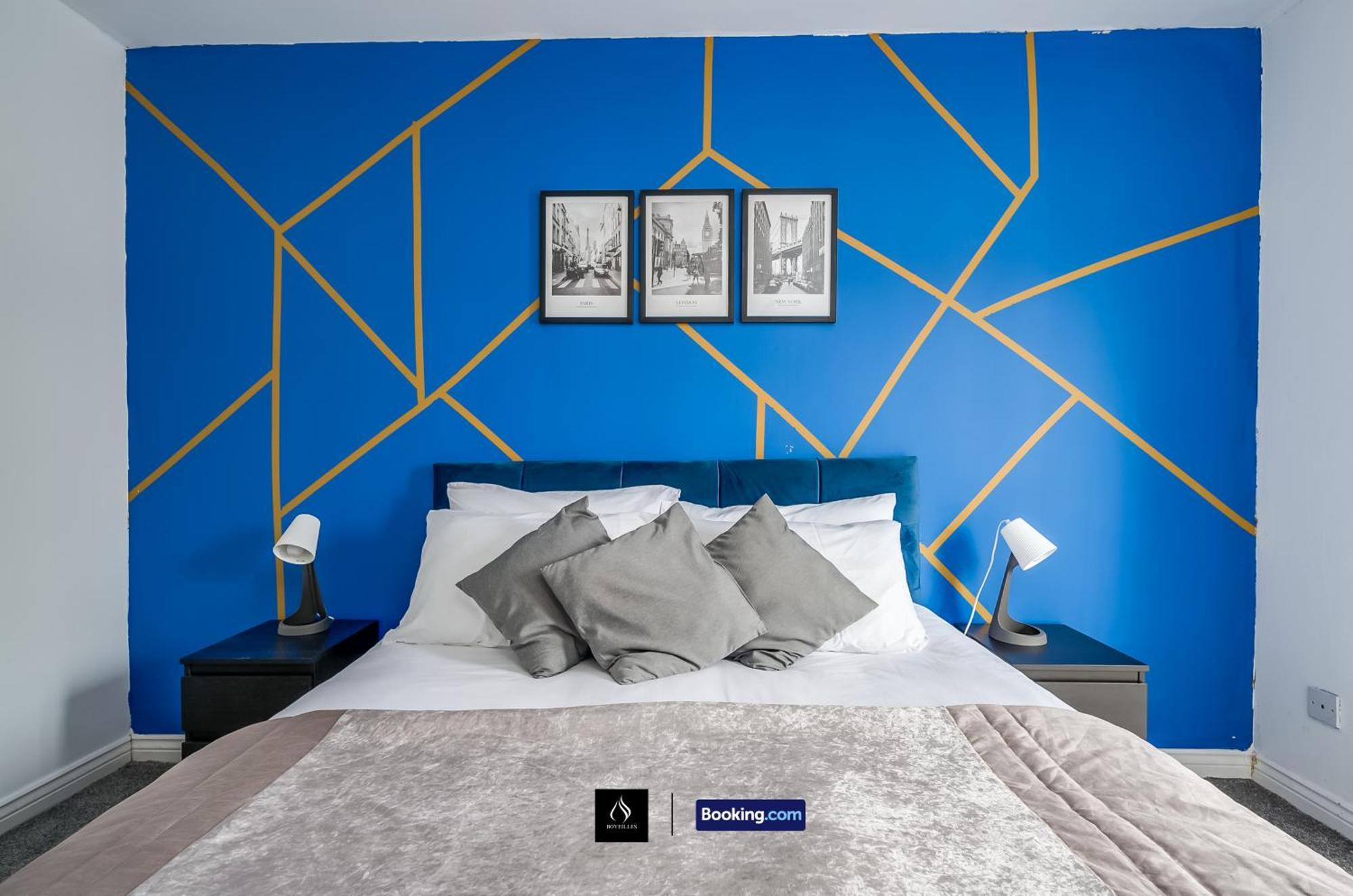 2 Bed House By Boyeilles Apartments Short Lets & Serviced Accommodation Belfast With Balcony & Free Parking Exteriér fotografie